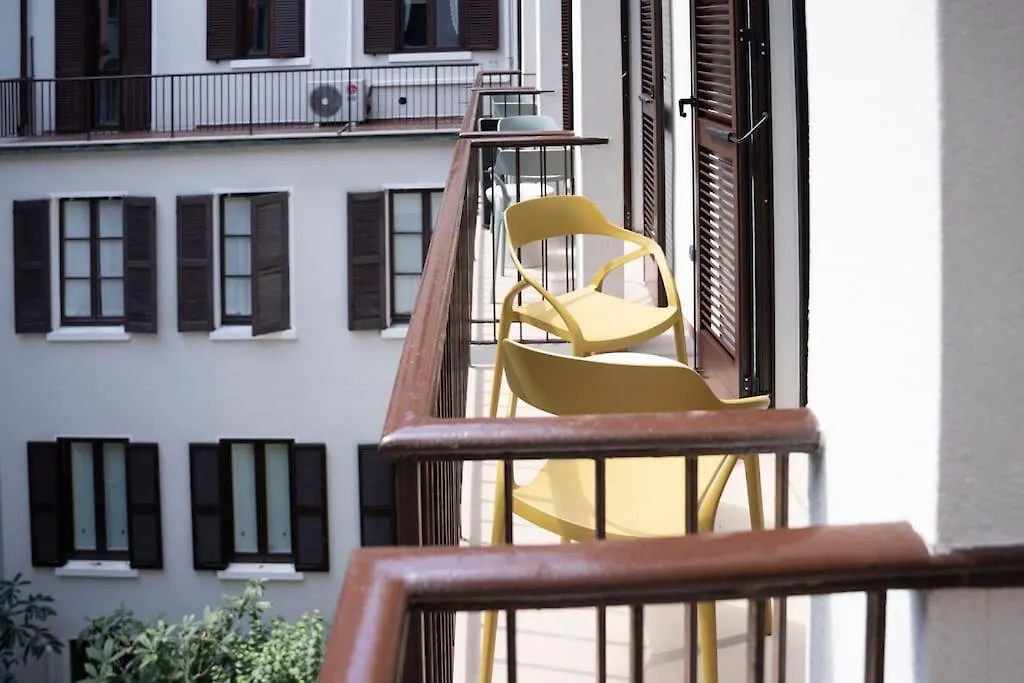 3-Bedroom Design House San Babila-Tricolore-M4 밀라노