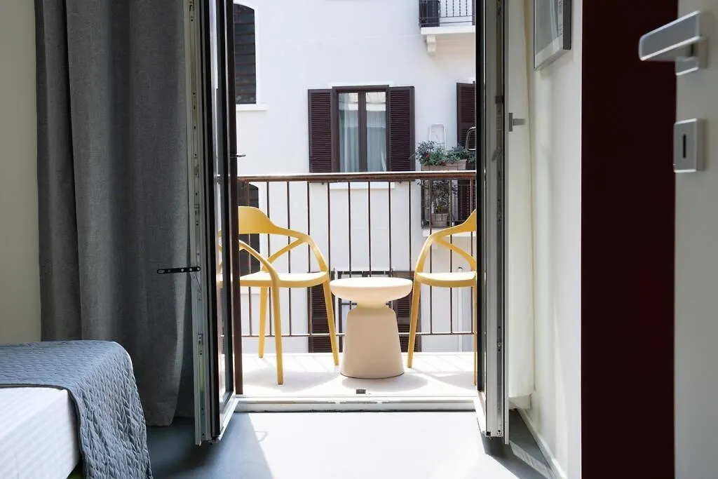3-Bedroom Design House San Babila-Tricolore-M4 밀라노