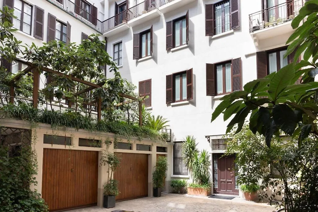 3-Bedroom Design House San Babila-Tricolore-M4 밀라노 0*,  이탈리아